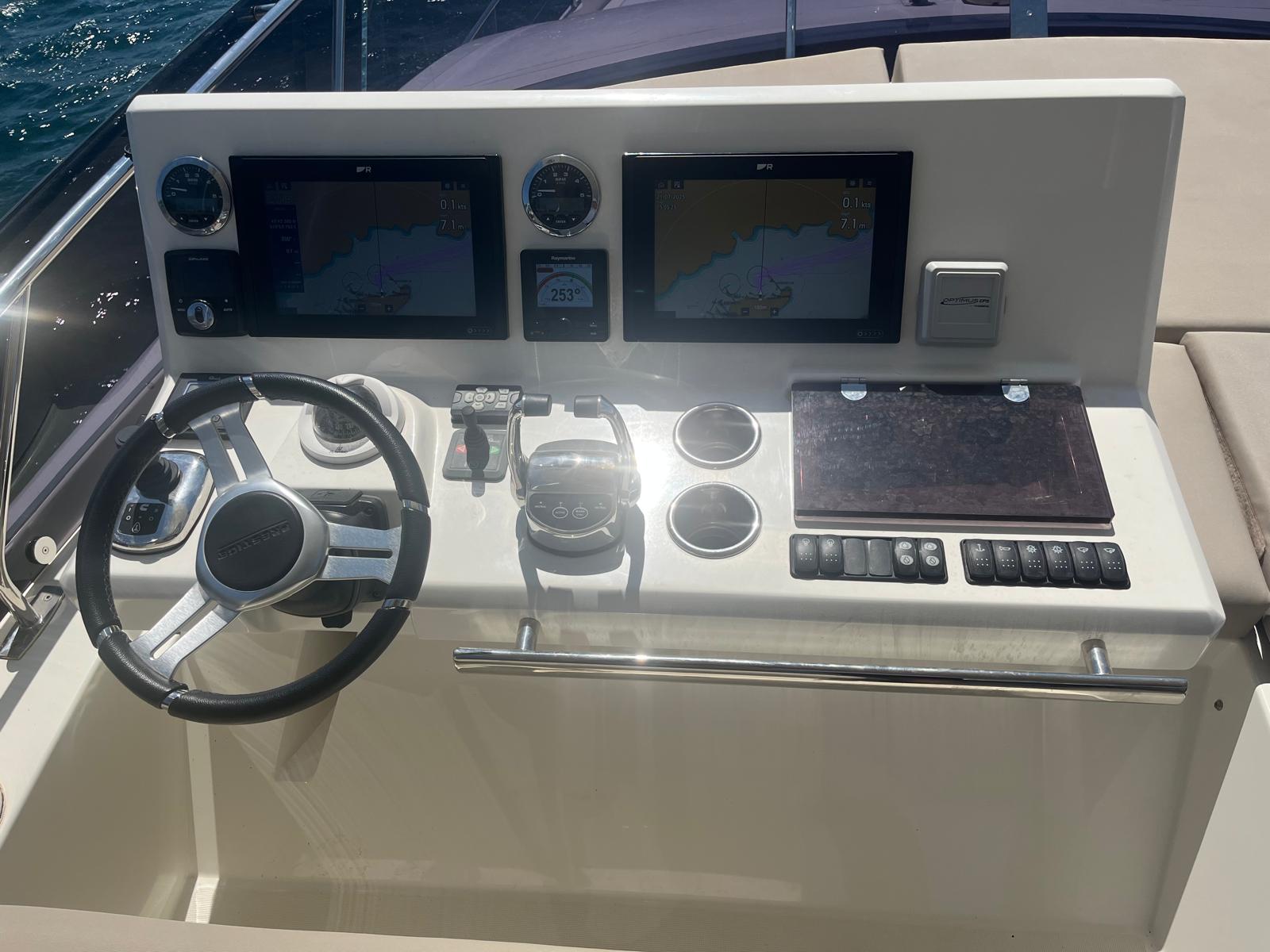 Prestige 590 (2021) - Image 24