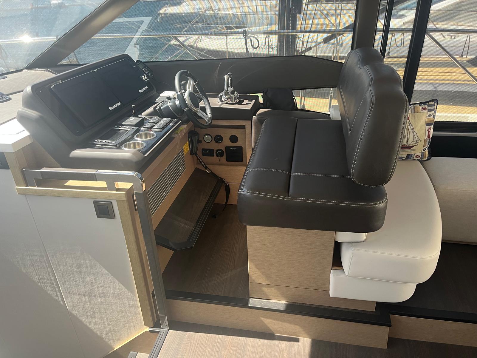 Prestige 590 (2021) - Image 16